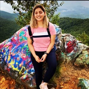 Meet your Posher, Miriam